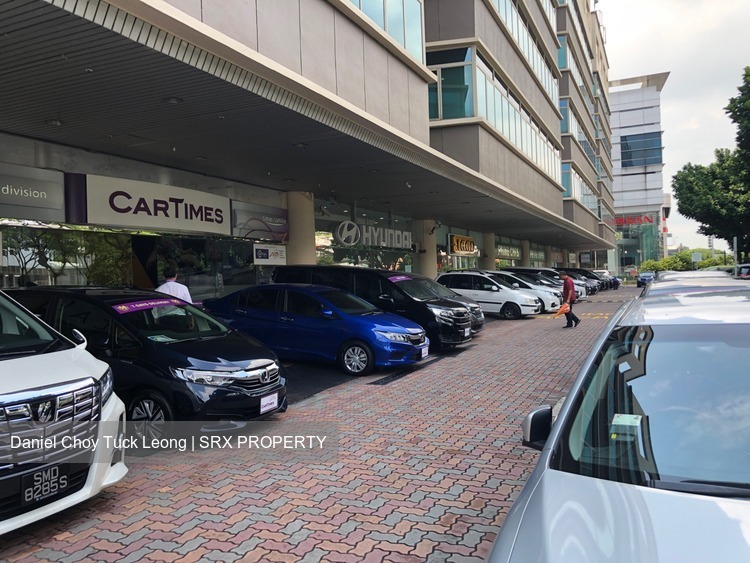 Automobile Megamart (D14), Warehouse #190689922